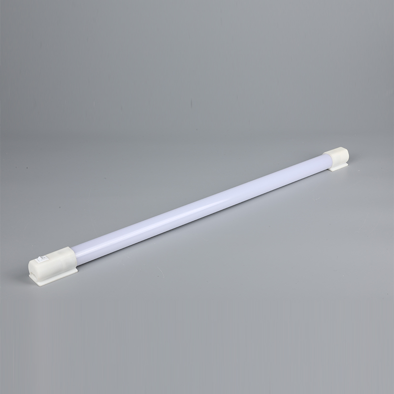 Baten PC T8 dengan suis 0.6m 9w 1.2m 18w